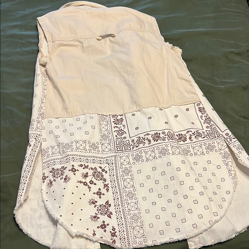 Sleeveless Patchwork Button-Up Shirt - image 3